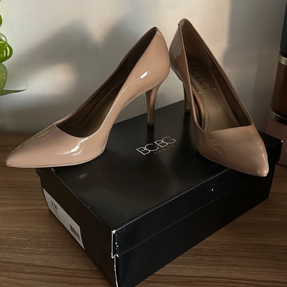 BCBG Paris Gaminkha Nude heels